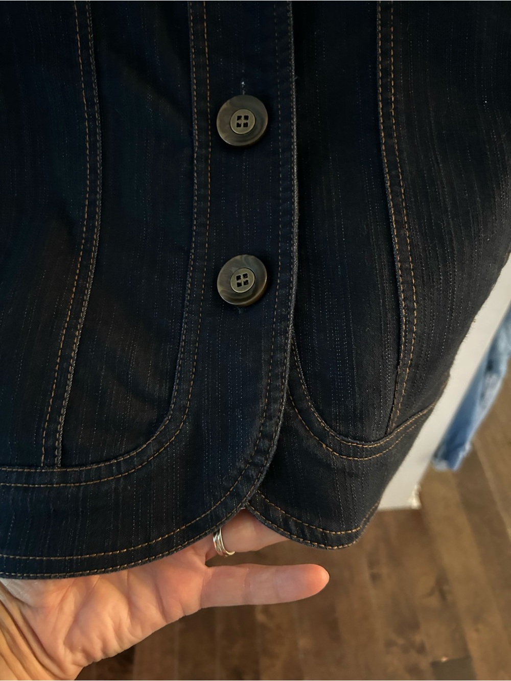 Vintage Charm | Tan Jay Embellished Dark Denim Jacket | 18W - Picture 6 of 12
